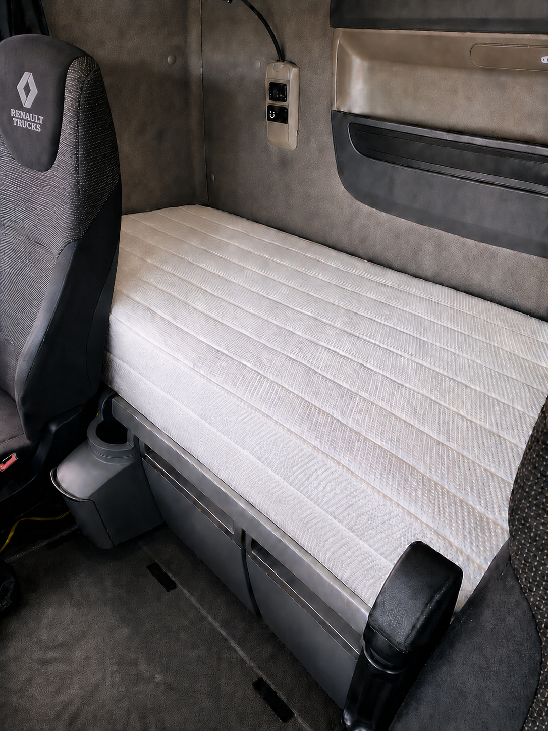 Renault Trucks Mattress – Replacement Sleeper Cab Mattress